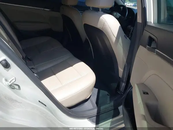 5NPD84LFXHH055748 2017 HYUNDAI ELANTRA - Image 8