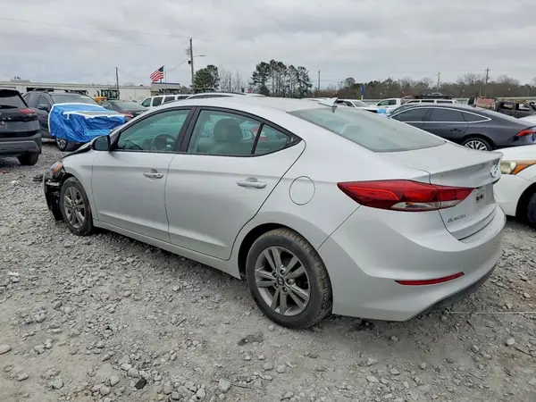 5NPD84LFXHH056785 2017 HYUNDAI ELANTRA - Image 2