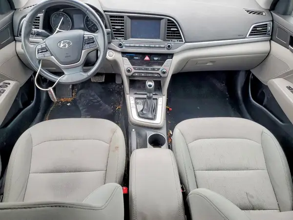 5NPD84LFXHH056785 2017 HYUNDAI ELANTRA - Image 8