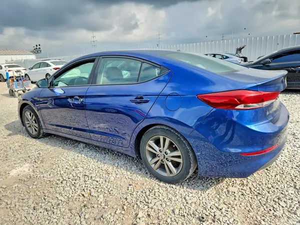 5NPD84LFXHH060979 2017 HYUNDAI ELANTRA - Image 2