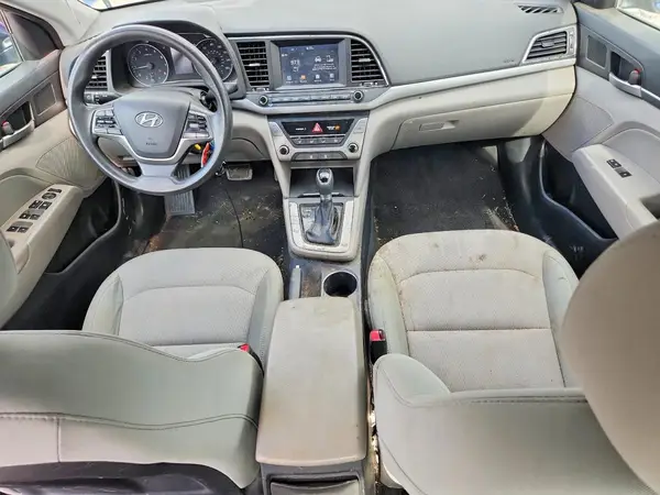 5NPD84LFXHH060979 2017 HYUNDAI ELANTRA - Image 8