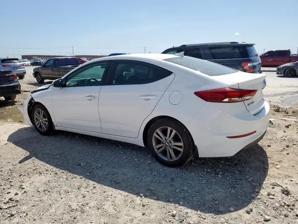 5NPD84LFXHH062604 2017 HYUNDAI ELANTRA - Image 2