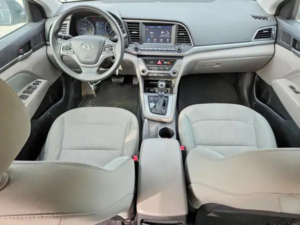 5NPD84LFXHH063963 2017 HYUNDAI ELANTRA - Image 8