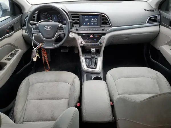 5NPD84LFXHH065261 2017 HYUNDAI ELANTRA - Image 8