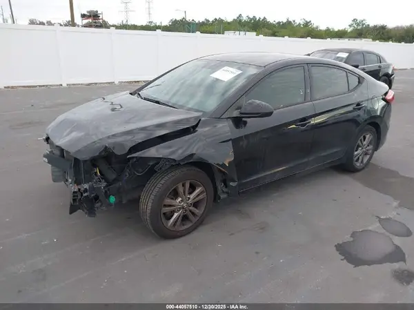 5NPD84LFXHH066829 2017 HYUNDAI ELANTRA - Image 2