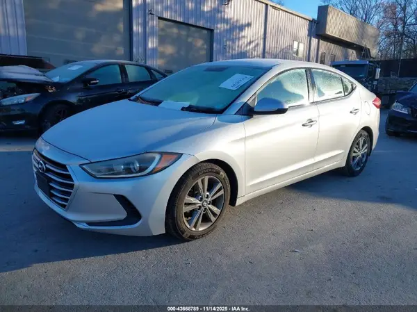 5NPD84LFXHH071044 2017 HYUNDAI ELANTRA - Image 2