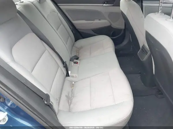 5NPD84LFXHH072260 2017 HYUNDAI ELANTRA - Image 8