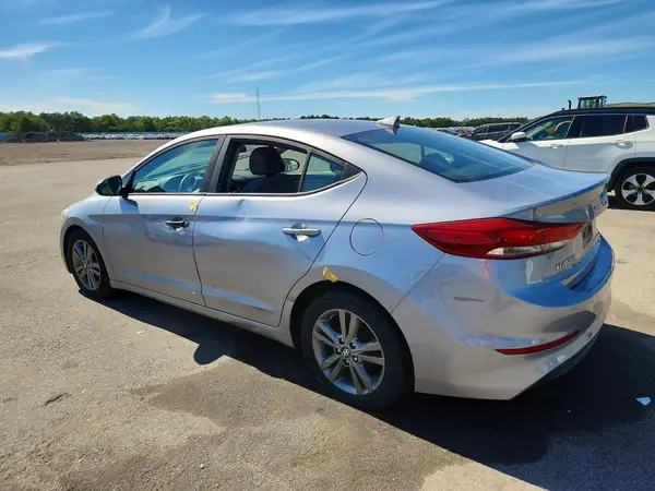 5NPD84LFXHH072937 2017 HYUNDAI ELANTRA - Image 2