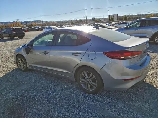 5NPD84LFXHH074512 2017 HYUNDAI ELANTRA - Image 2