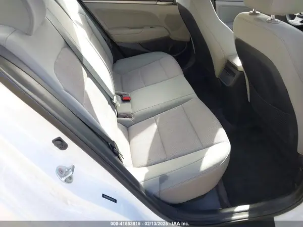 5NPD84LFXHH076728 2017 HYUNDAI ELANTRA - Image 8