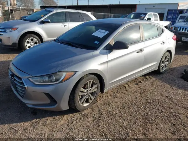 5NPD84LFXHH090922 2017 HYUNDAI ELANTRA - Image 2