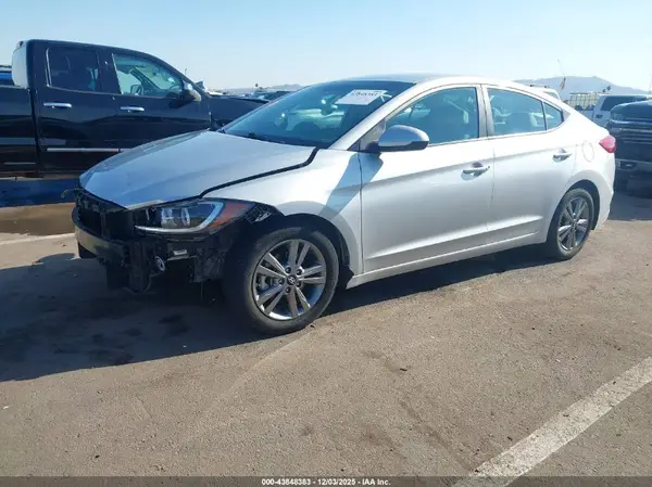 5NPD84LFXHH091021 2017 HYUNDAI ELANTRA - Image 2
