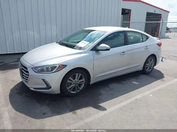 5NPD84LFXHH096753 2017 HYUNDAI ELANTRA - Image 2