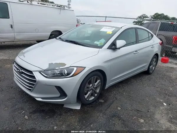 5NPD84LFXHH102678 2017 HYUNDAI ELANTRA - Image 2