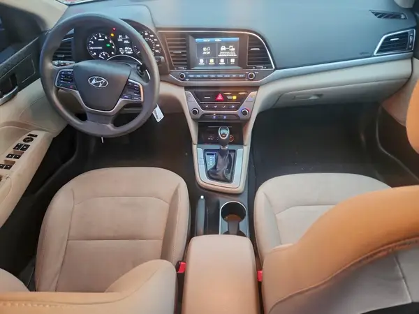5NPD84LFXHH104107 2017 HYUNDAI ELANTRA - Image 8