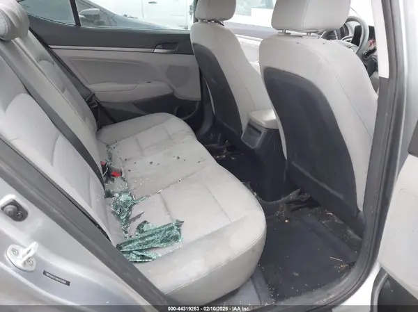 5NPD84LFXHH105984 2017 HYUNDAI ELANTRA - Image 8
