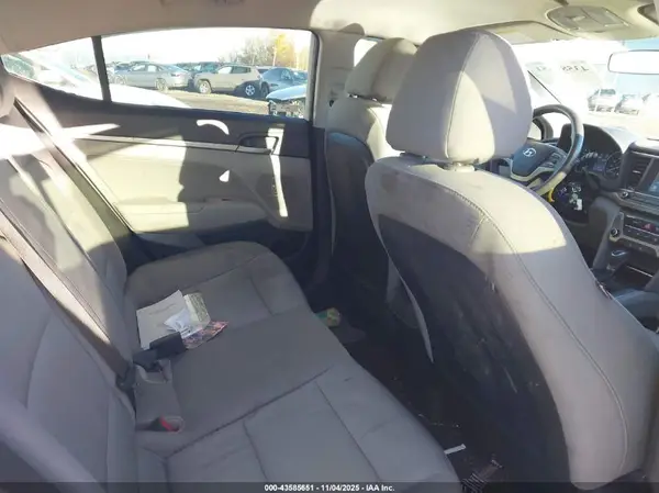 5NPD84LFXHH107475 2017 HYUNDAI ELANTRA - Image 8