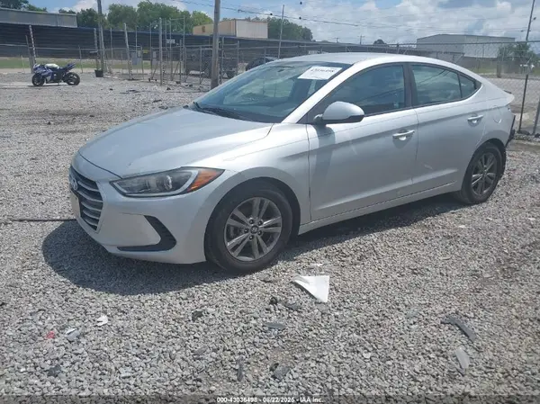 5NPD84LFXHH107914 2017 HYUNDAI ELANTRA - Image 2