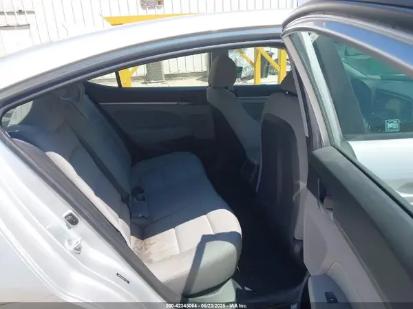 5NPD84LFXHH117309 2017 HYUNDAI ELANTRA - Image 8