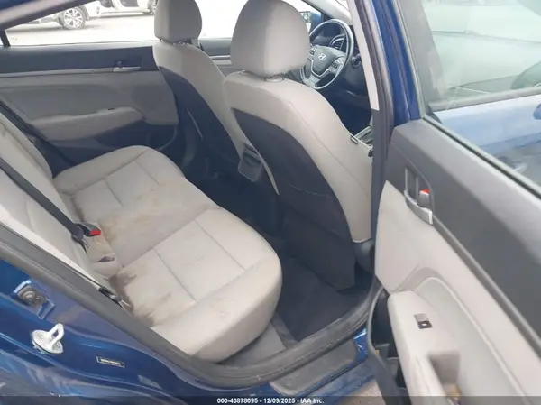 5NPD84LFXHH119559 2017 HYUNDAI ELANTRA - Image 8
