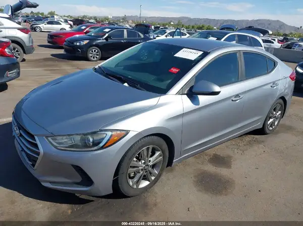 5NPD84LFXHH121134 2017 HYUNDAI ELANTRA - Image 2