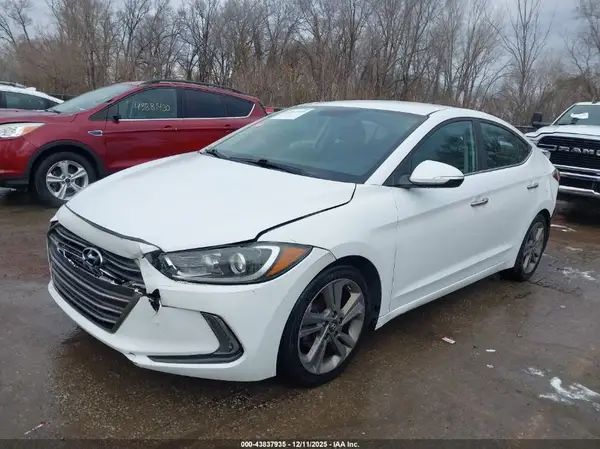 5NPD84LFXHH123823 2017 HYUNDAI ELANTRA - Image 2