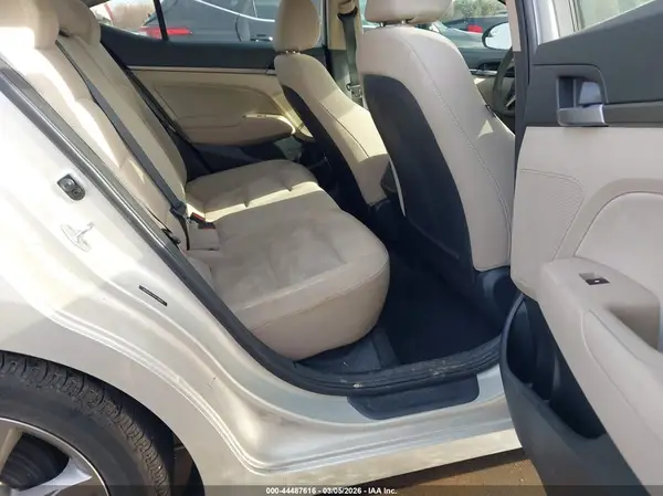 5NPD84LFXHH128665 2017 HYUNDAI ELANTRA - Image 8