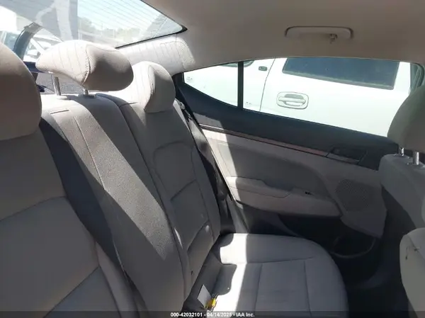 5NPD84LFXHH129850 2017 HYUNDAI ELANTRA - Image 8