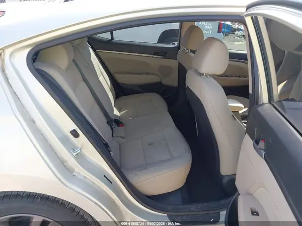 5NPD84LFXHH132652 2017 HYUNDAI ELANTRA - Image 8