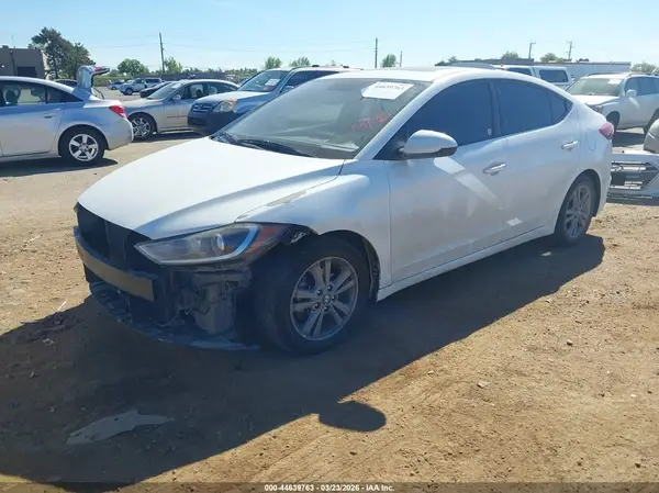 5NPD84LFXHH137138 2017 HYUNDAI ELANTRA - Image 2