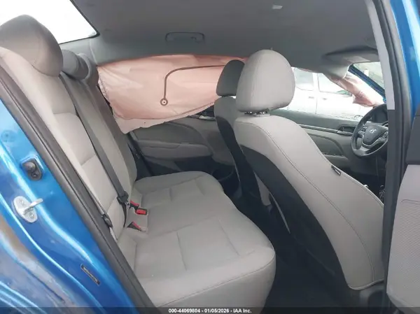 5NPD84LFXHH137592 2017 HYUNDAI ELANTRA - Image 8