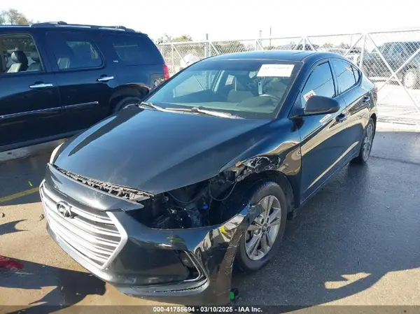 5NPD84LFXHH140945 2017 HYUNDAI ELANTRA - Image 2