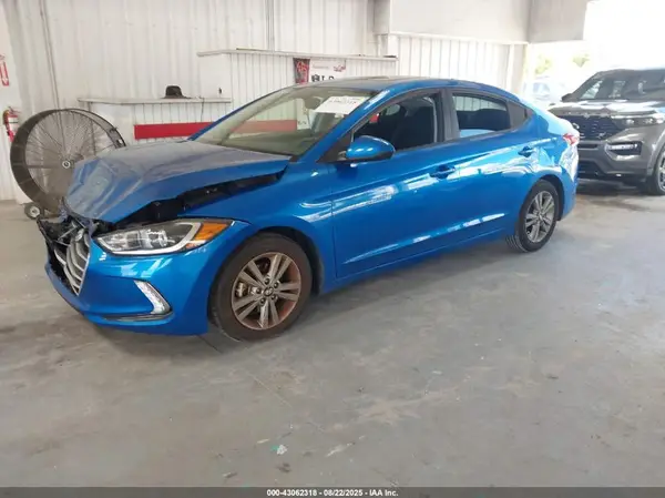 5NPD84LFXHH143764 2017 HYUNDAI ELANTRA - Image 2