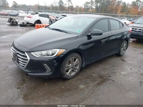 5NPD84LFXHH144476 2017 HYUNDAI ELANTRA - Image 2