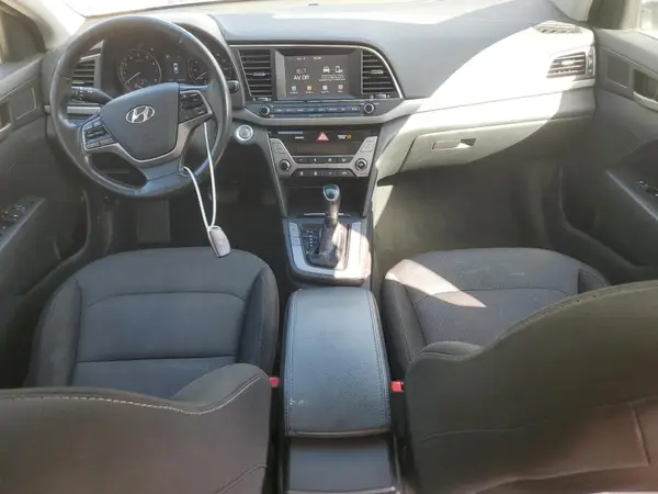 5NPD84LFXHH150813 2017 HYUNDAI ELANTRA - Image 8