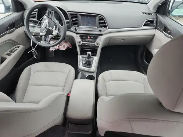5NPD84LFXHH150827 2017 HYUNDAI ELANTRA - Image 8