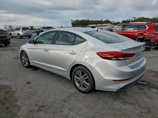 5NPD84LFXHH155641 2017 HYUNDAI ELANTRA - Image 2