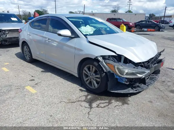 5NPD84LFXHH156272 2017 HYUNDAI ELANTRA - Image 1