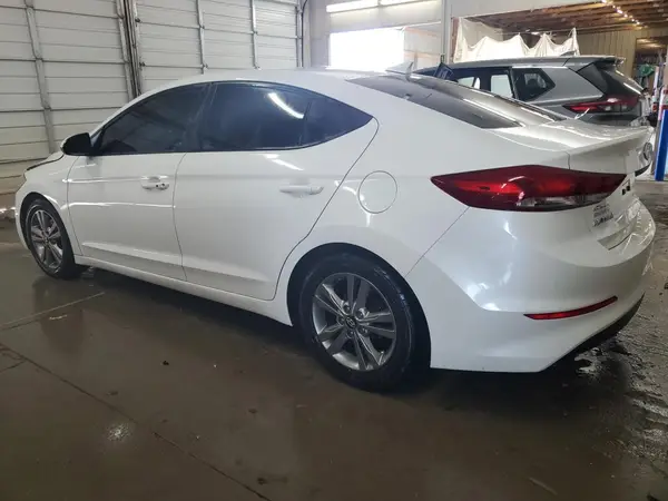 5NPD84LFXHH157406 2017 HYUNDAI ELANTRA - Image 2