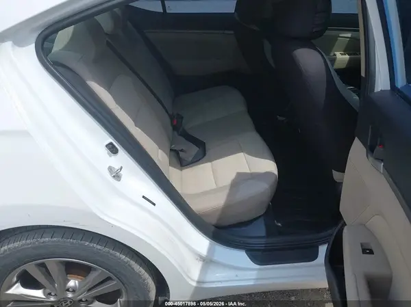 5NPD84LFXHH158717 2017 HYUNDAI ELANTRA - Image 8