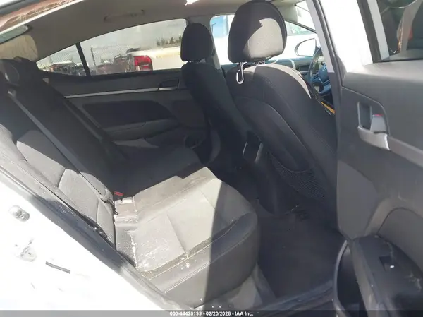 5NPD84LFXHH163349 2017 HYUNDAI ELANTRA - Image 8