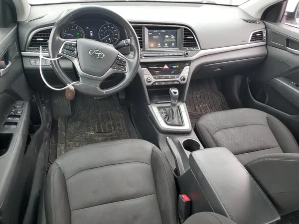 5NPD84LFXHH163643 2017 HYUNDAI ELANTRA - Image 8