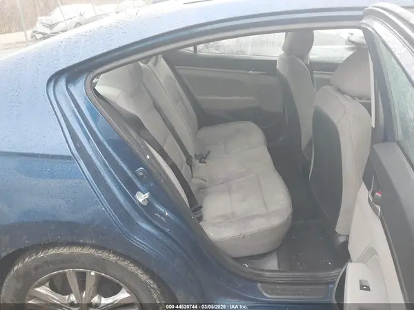 5NPD84LFXHH167384 2017 HYUNDAI ELANTRA - Image 8