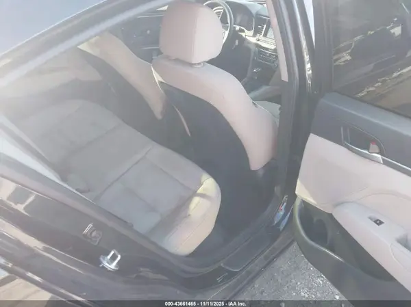 5NPD84LFXHH168132 2017 HYUNDAI ELANTRA - Image 8
