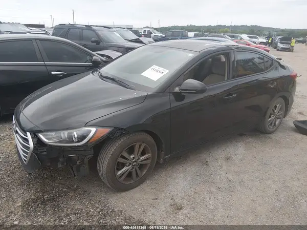 5NPD84LFXHH170379 2017 HYUNDAI ELANTRA - Image 2