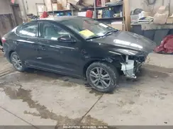 5NPD84LFXHH170916 2017 HYUNDAI ELANTRA