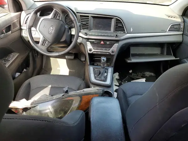 5NPD84LFXHH173069 2017 HYUNDAI ELANTRA - Image 8