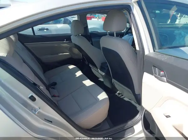 5NPD84LFXHH173766 2017 HYUNDAI ELANTRA - Image 8