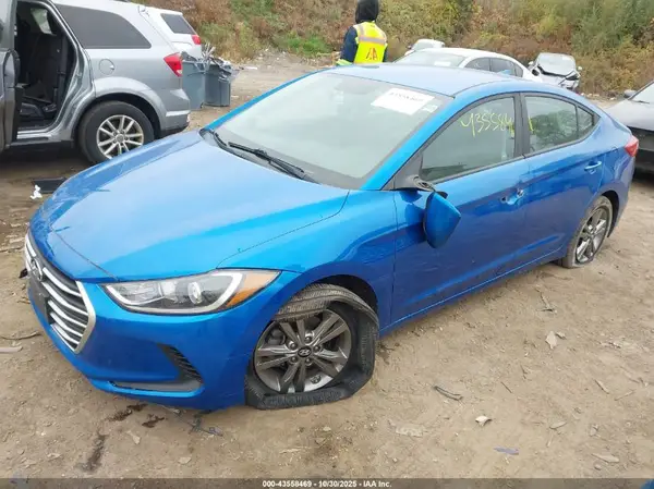 5NPD84LFXHH174450 2017 HYUNDAI ELANTRA - Image 2