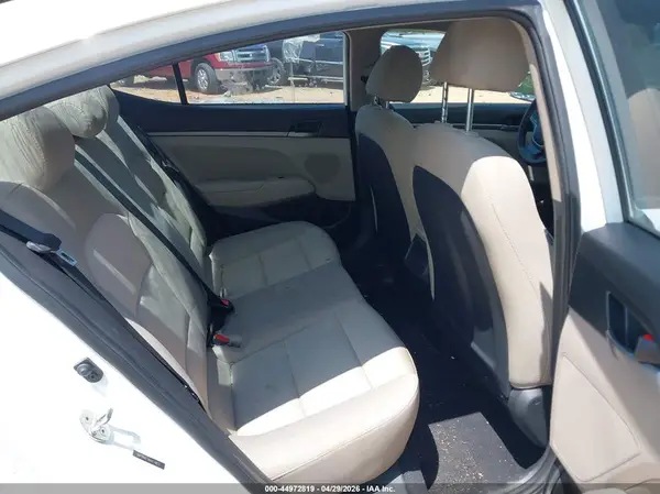5NPD84LFXHH174870 2017 HYUNDAI ELANTRA - Image 8